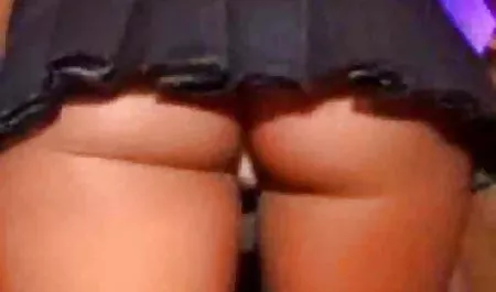 دختر فرانسوی با استمناء بر عکسکوس خارجی روی سگ Doggystyle