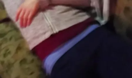 نوجوان Busty با مشغله دانلود فیلم سکسی داستانی خارجی هایش بازی می کند