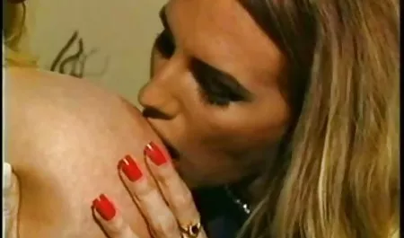 یورو Pussyfucked را به دانلود کلیپ سکسی خارجی رایگان خروس ارباب تسلیم می کند